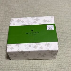 Kate Spade White and Green Floral Box
